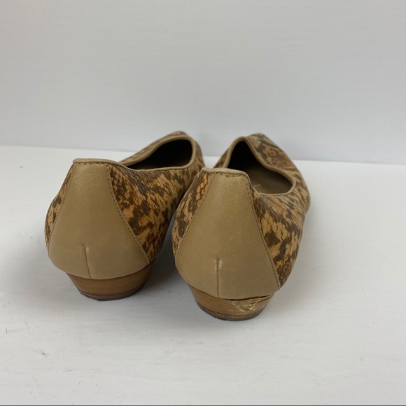 Donald Pliner Snake Print Cork Flats Shoes 8 - Picture 4 of 9